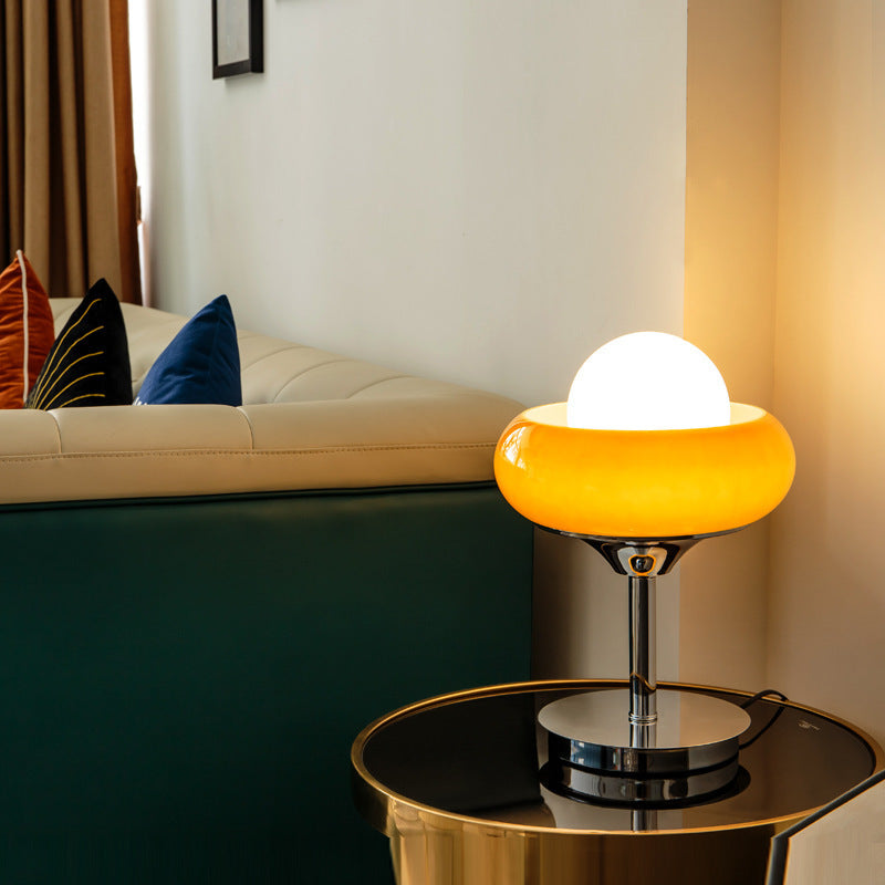 Exploring Modern Aesthetics: The Bauhaus Egg Tart Table Lamp