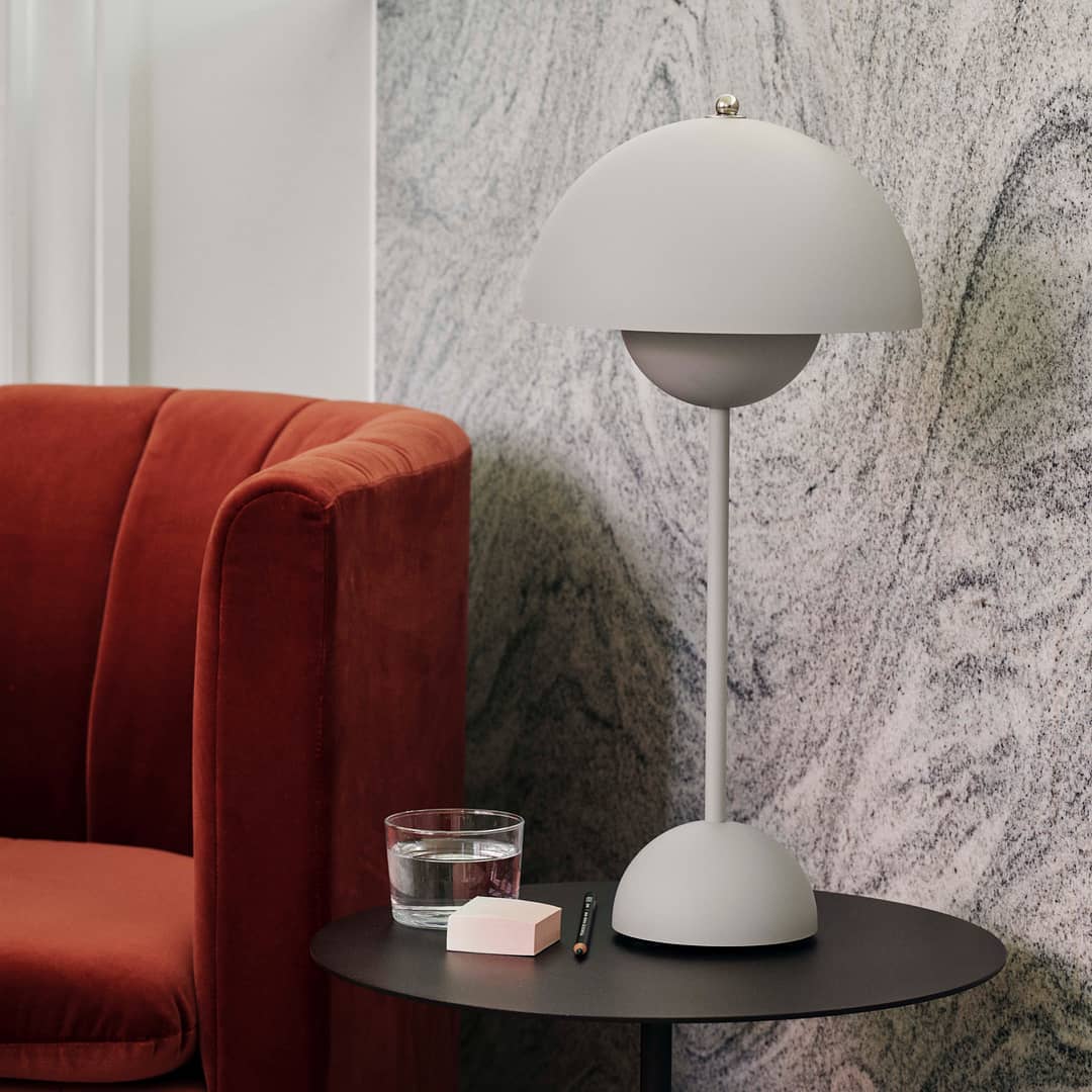 Flowerpot VP3 Table Lamp: Add a Touch of Nature’s Charm to Your Desktop Nook