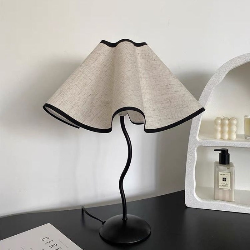 The Artistry of Wavy Table Lamp