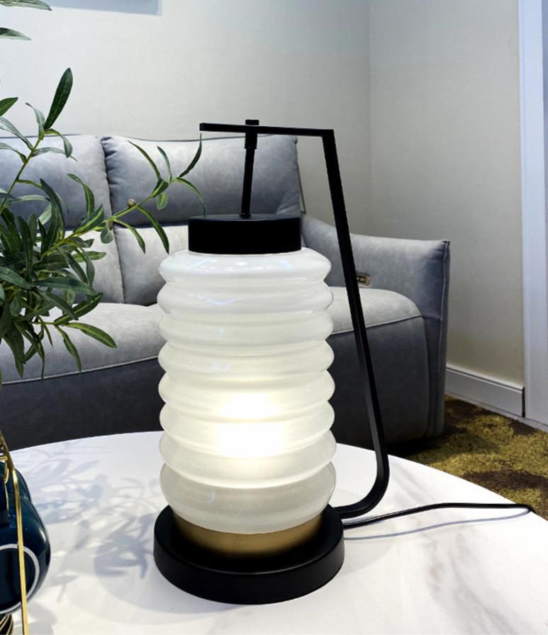 AH_Glass_Table_Lamp_7