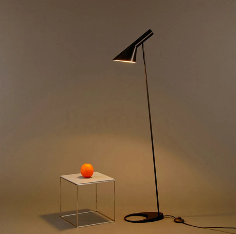 AJ_Floor_Lamp_25