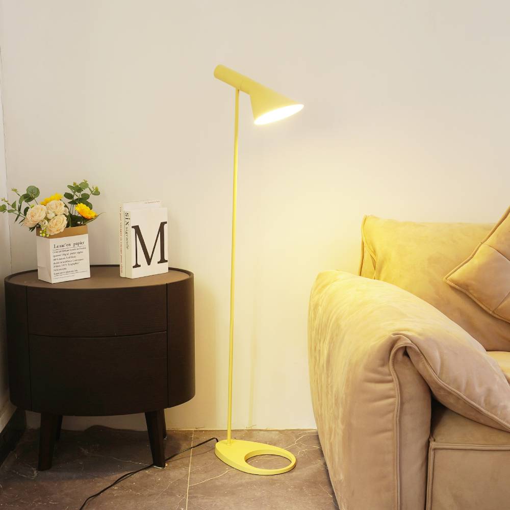 AJ_Floor_Lamp_A_01