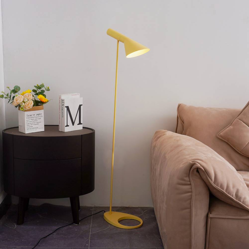 AJ_Floor_Lamp_A_02