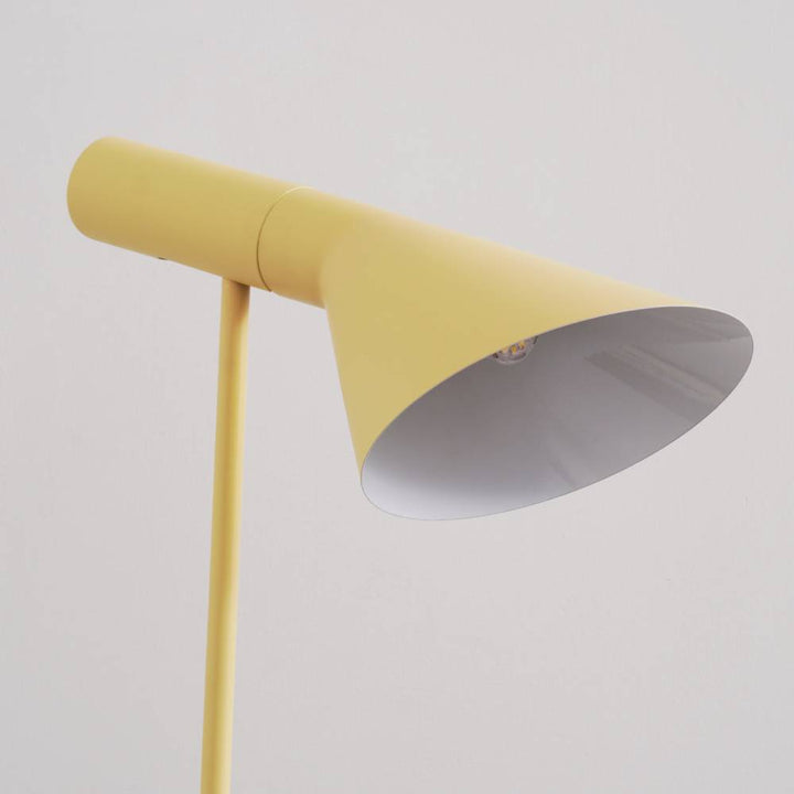 AJ_Floor_Lamp_A_03