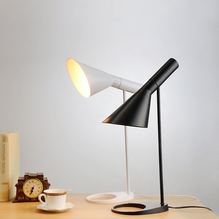 AJ Table Lamp 4