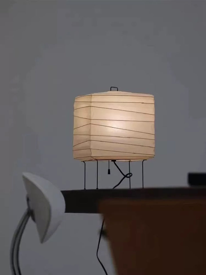 Akari_3X_Table_Lamp_13