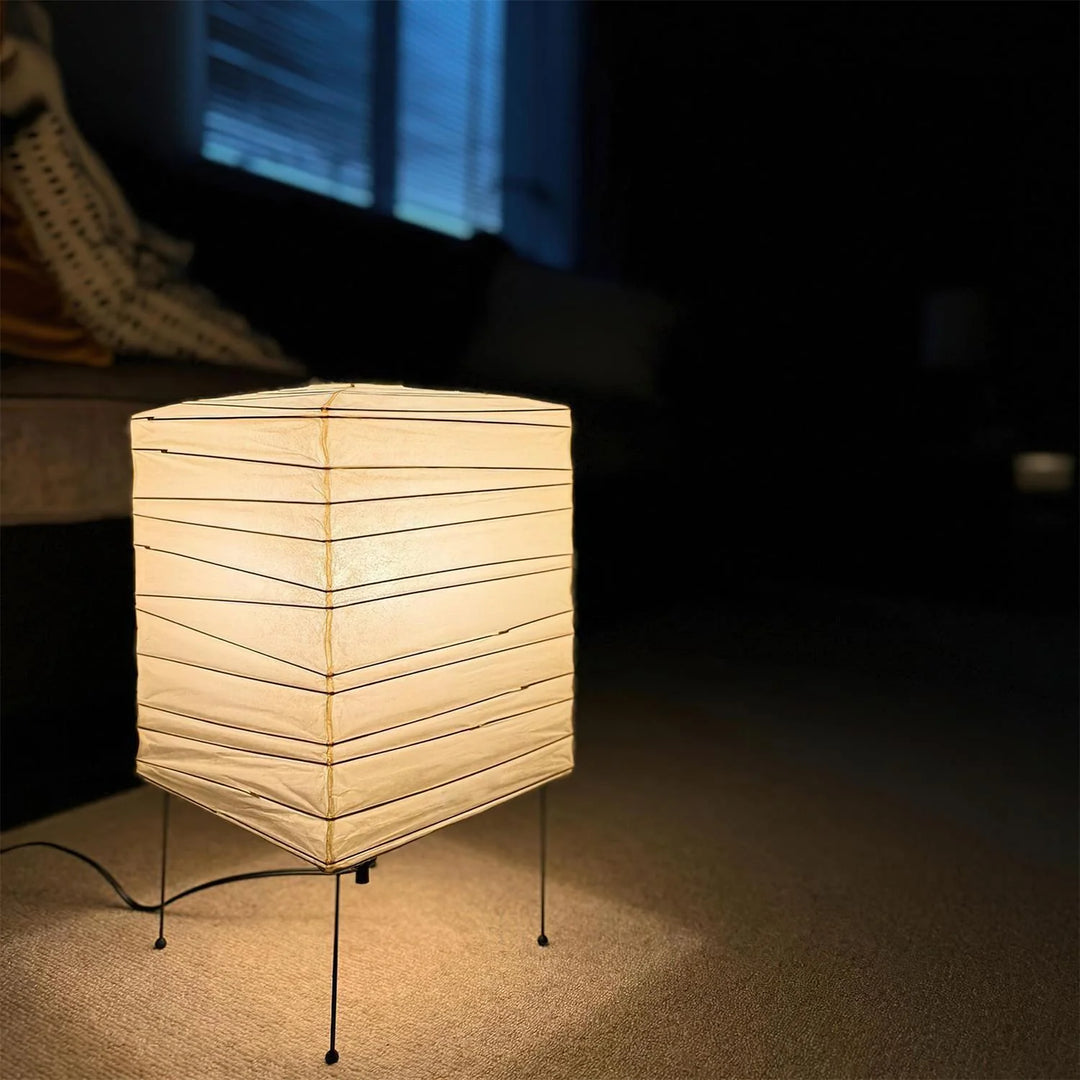 Akari_3X_Table_Lamp_4