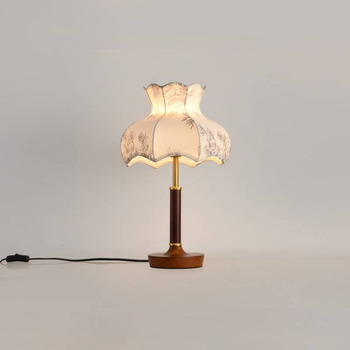 Amelia_Table_Lamp_02