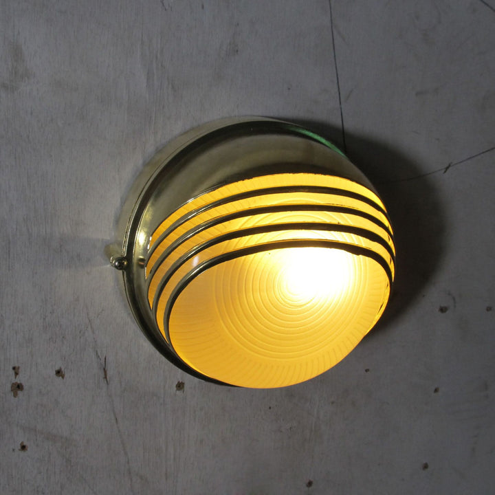 American_Outdoor_Round_Wall_Lamp_3