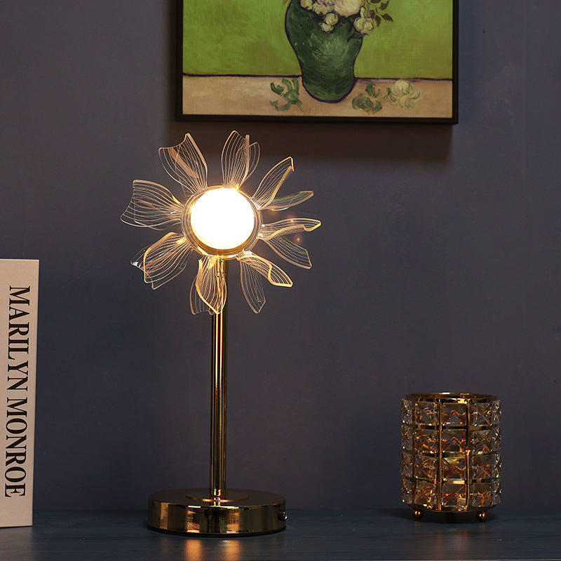 Artistic Flower Table Lamp 2