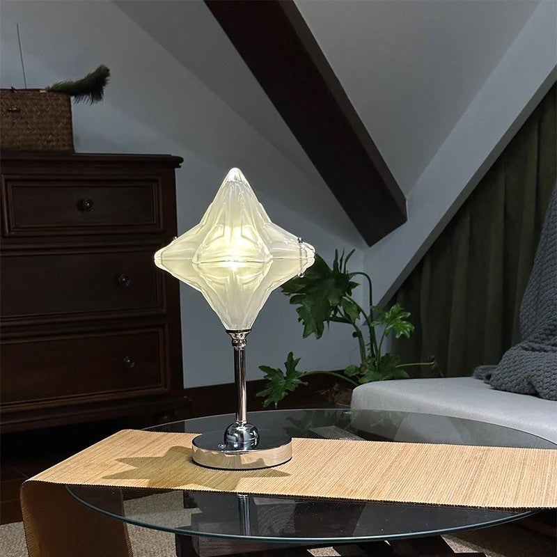 Astra_Star_Table_Lamp_01