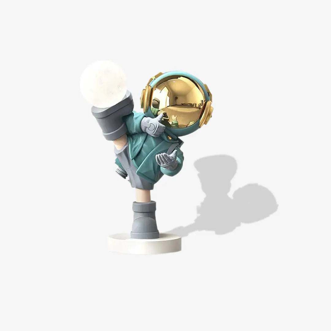 Astronaut_Floor_Lamp_1