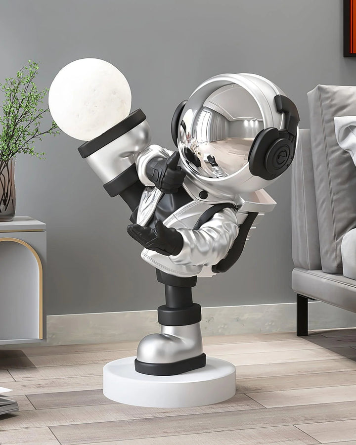 Astronaut_Floor_Lamp_3