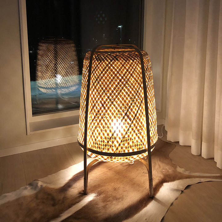 Bamboo_Woven_Art_Table_Lamp_10