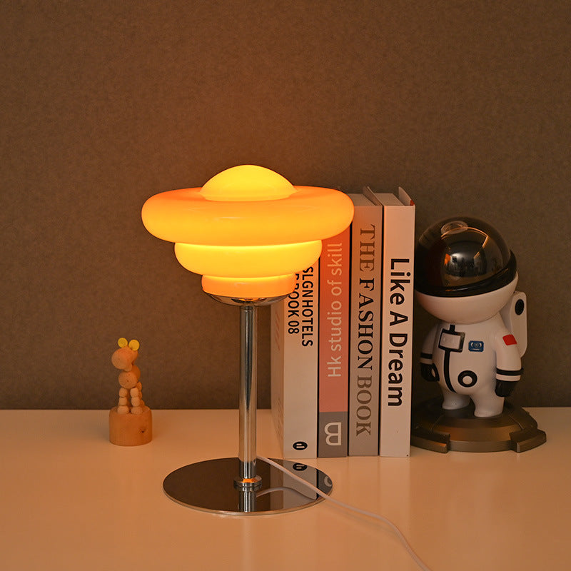 Bauhaus Conch Table Lamp-11