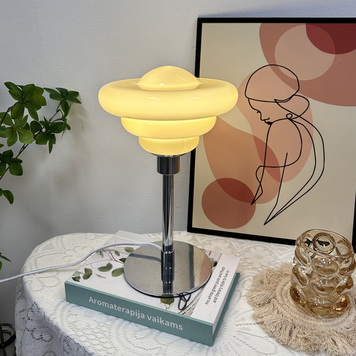 Bauhaus Conch Table Lamp-7