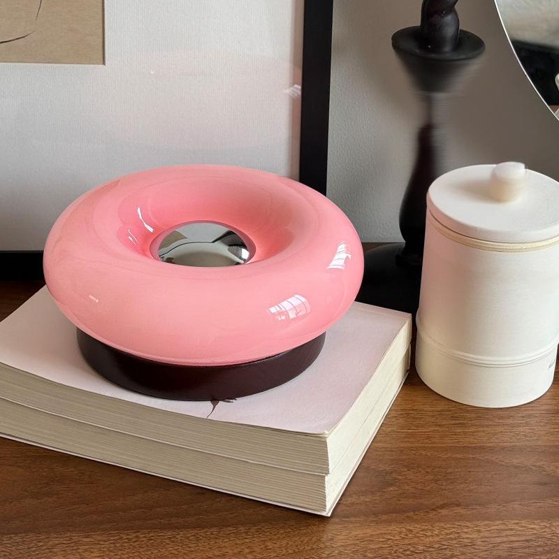 Bauhaus_Donut_Table_Lamp_12