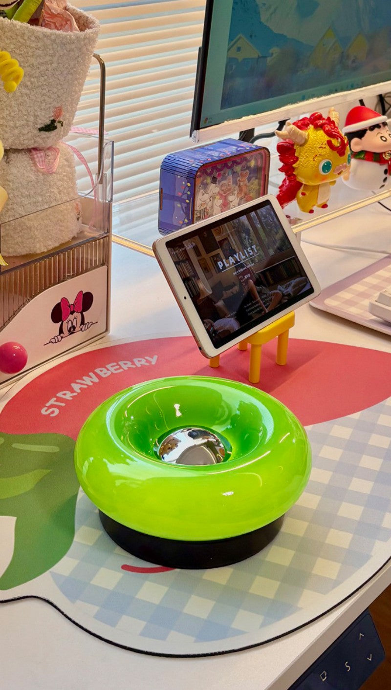 Bauhaus_Donut_Table_Lamp_15