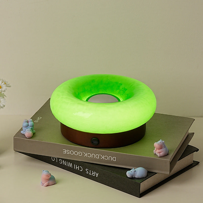 Bauhaus_Donut_Table_Lamp_2