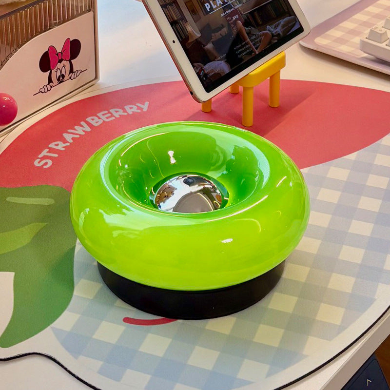 Bauhaus_Donut_Table_Lamp_3