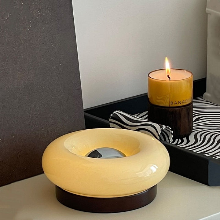 Bauhaus_Donut_Table_Lamp_4