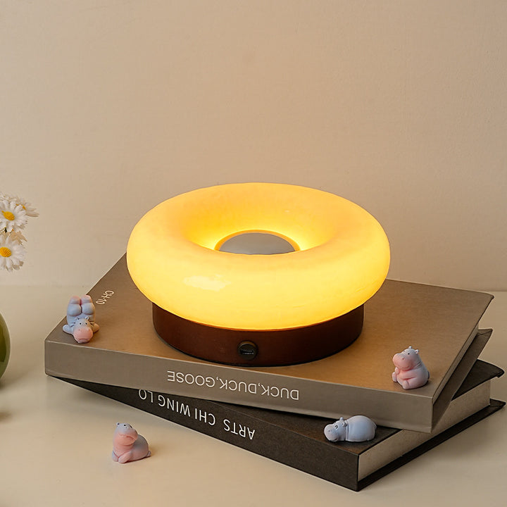 Bauhaus_Donut_Table_Lamp_5