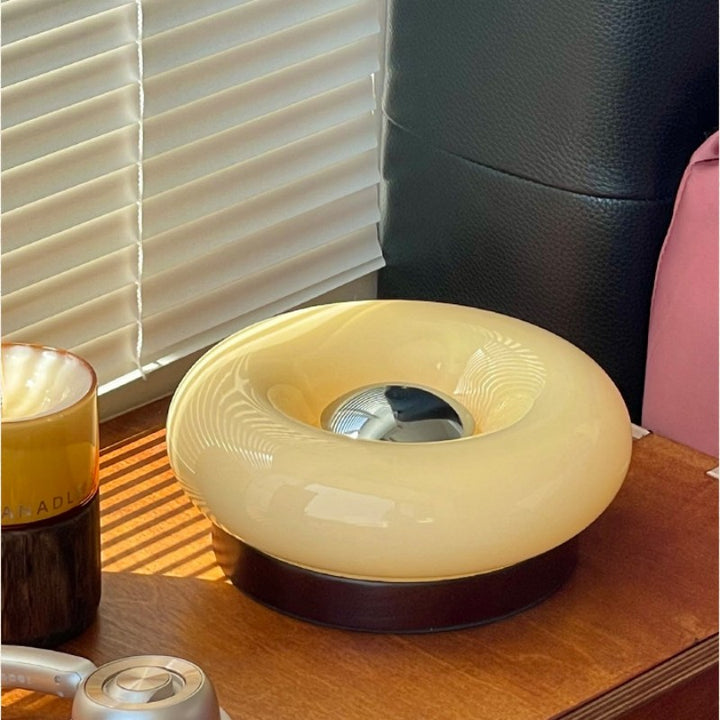 Bauhaus_Donut_Table_Lamp_6