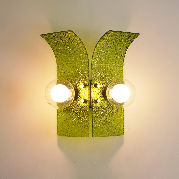 Bauhaus_Glass_Wall_Lamp_A_1