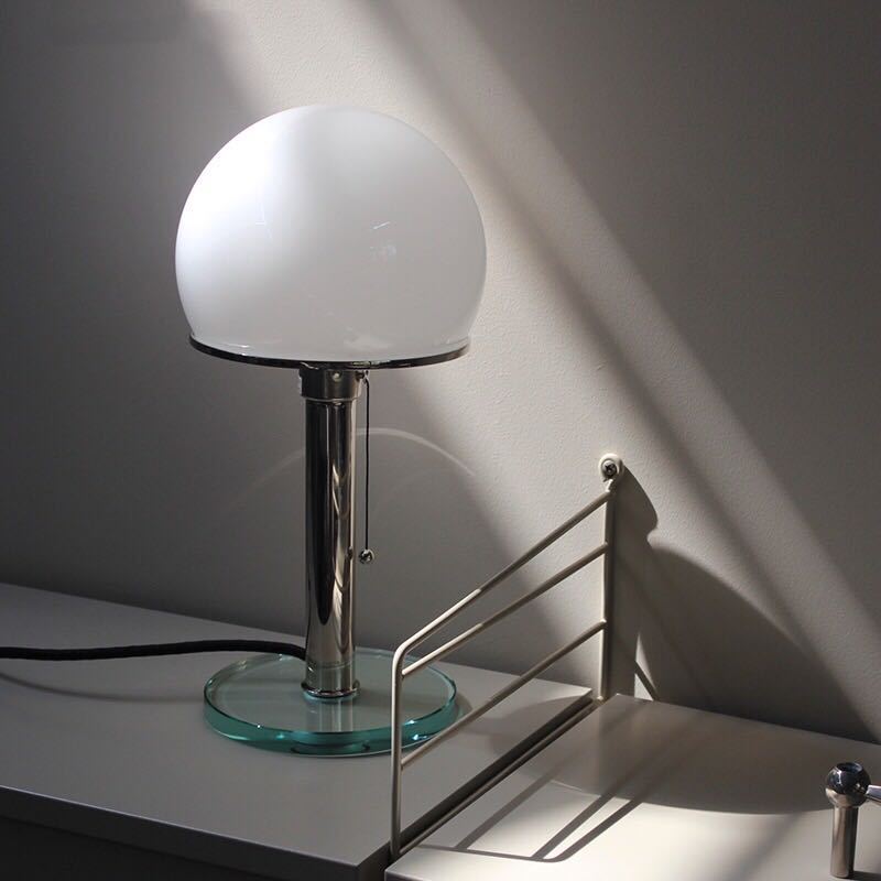 Bauhaus_Global_Table_Lamp_17