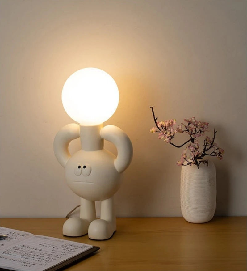 Bigfoot_Moon_Table_Lamp_14