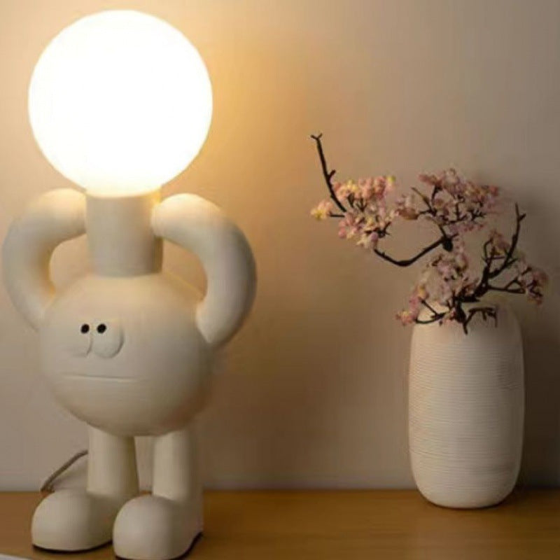 Bigfoot_Moon_Table_Lamp_4