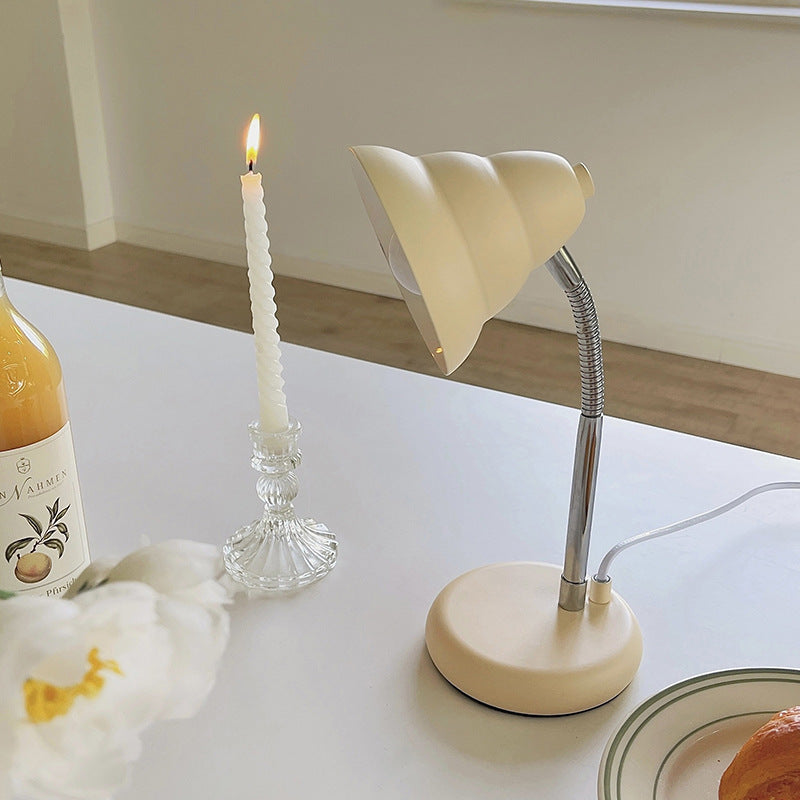 Butter Wind Conch  Table Lamp 2