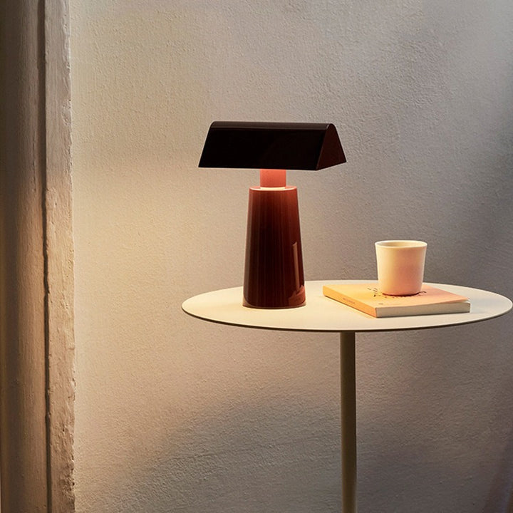 Caret_MF1_Table_Lamp_3