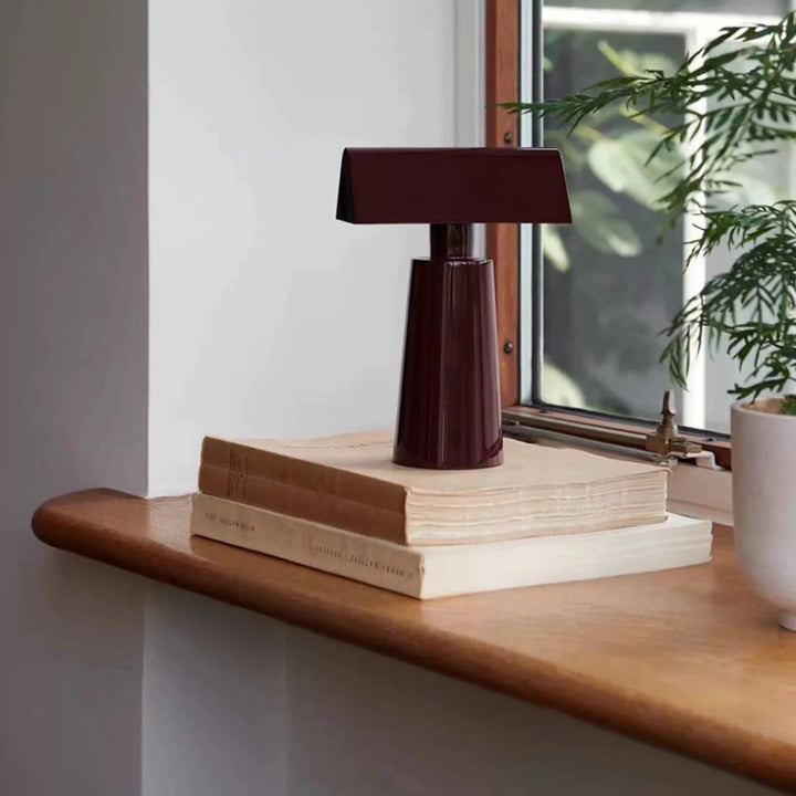 Caret_MF1_Table_Lamp_3