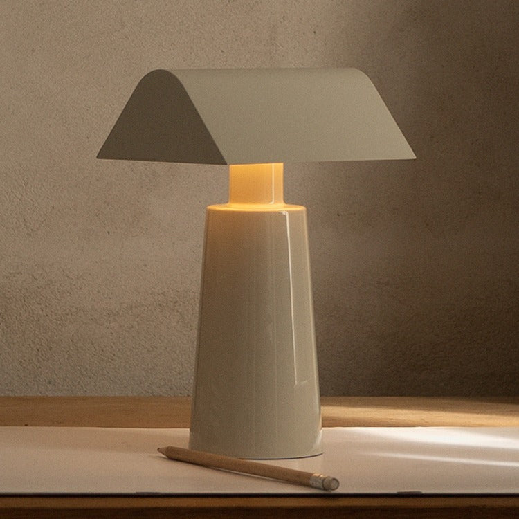 Caret_MF1_Table_Lamp_8