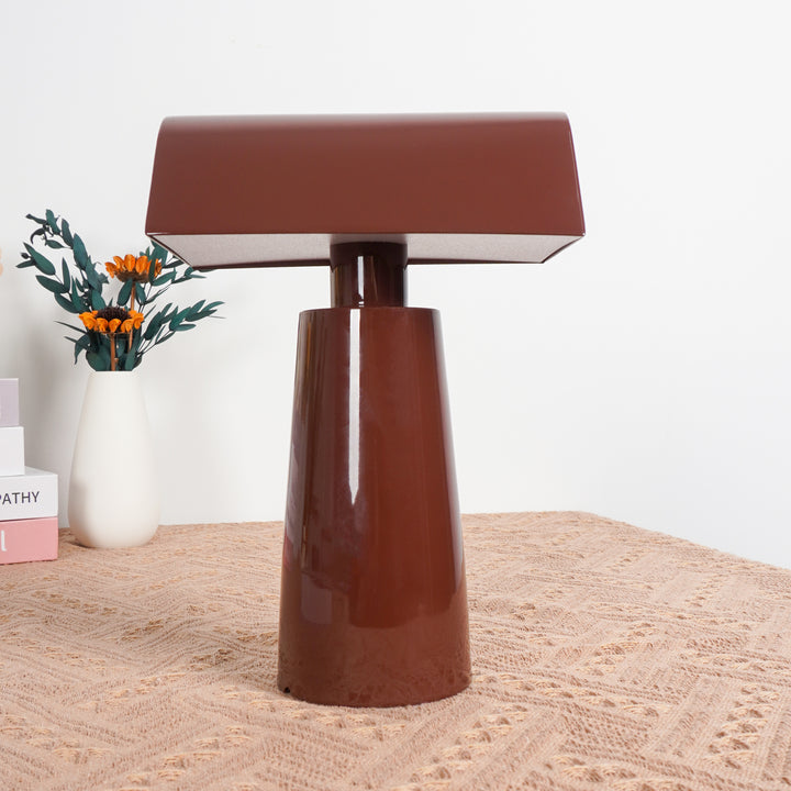 Caret_MF1_Table_Lamp_T_2