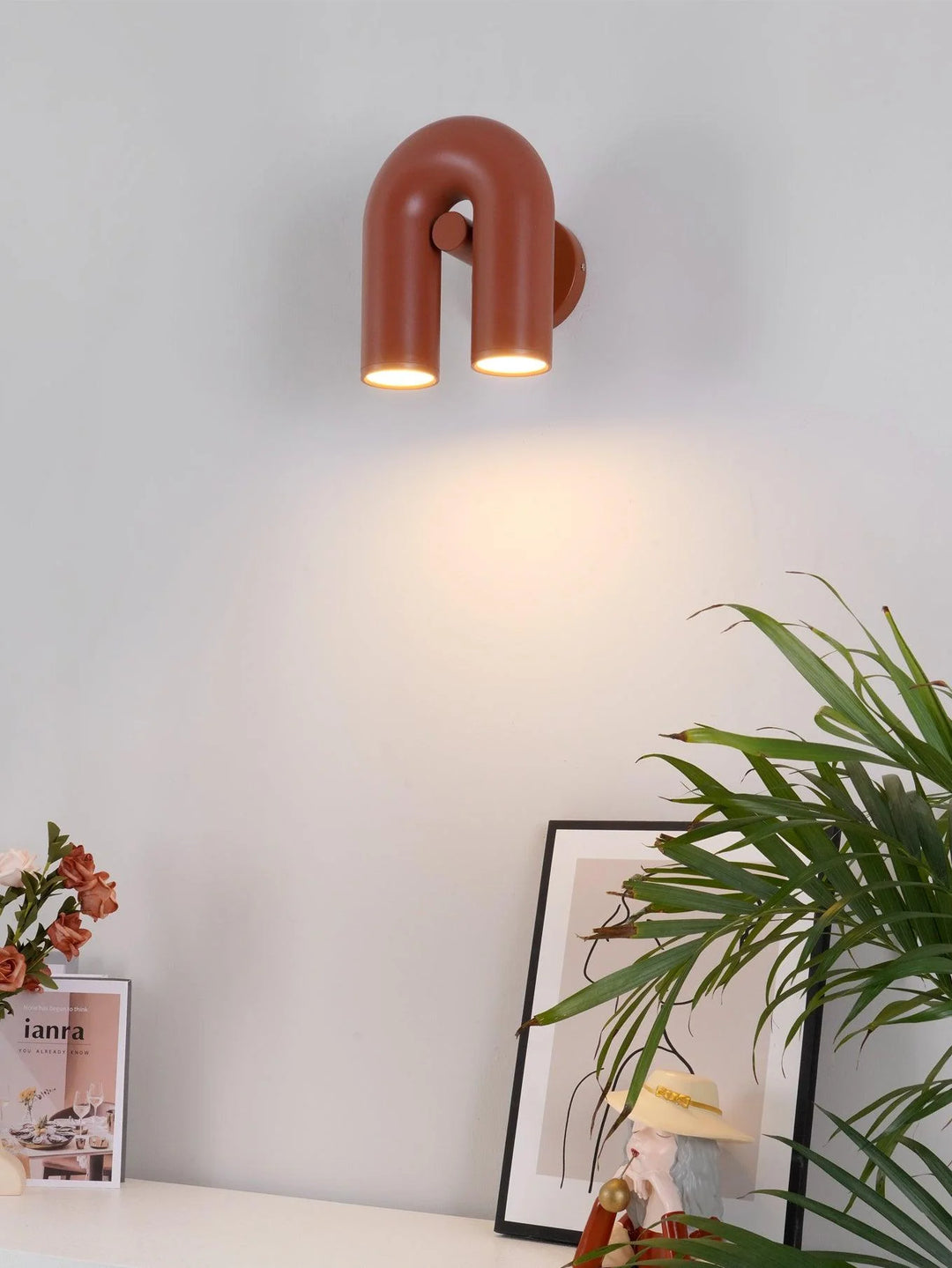 Cirkus Wall Lamp in showing