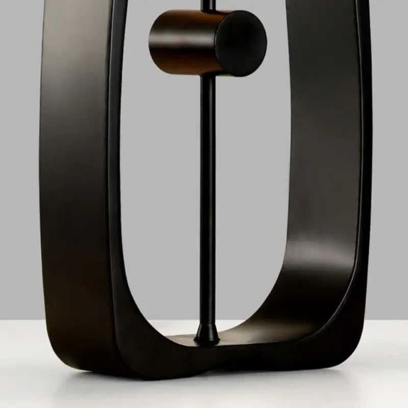 Classic_Black_Table_Lamp_A_3