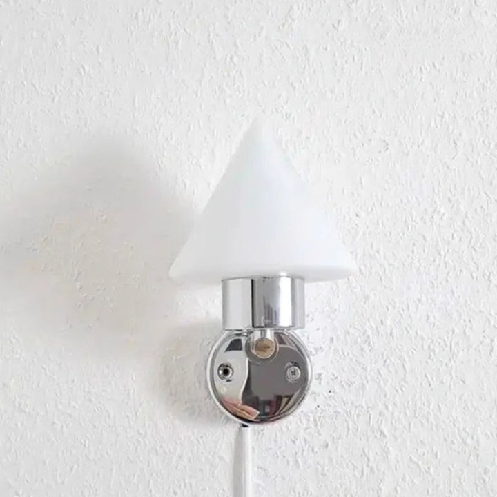 Cone-Shaped_Wall_Lamp_10