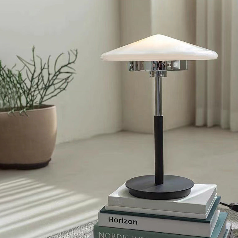 Conical_Mushroom_Table_Lamp_9