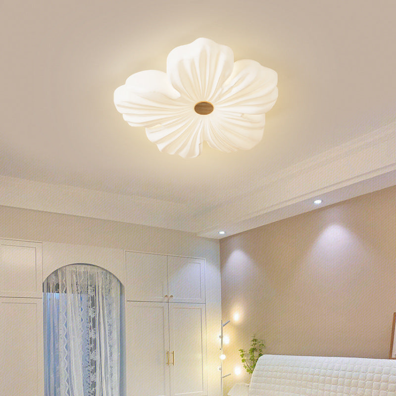 Cream Flower Ceiling Lamp is beautiful