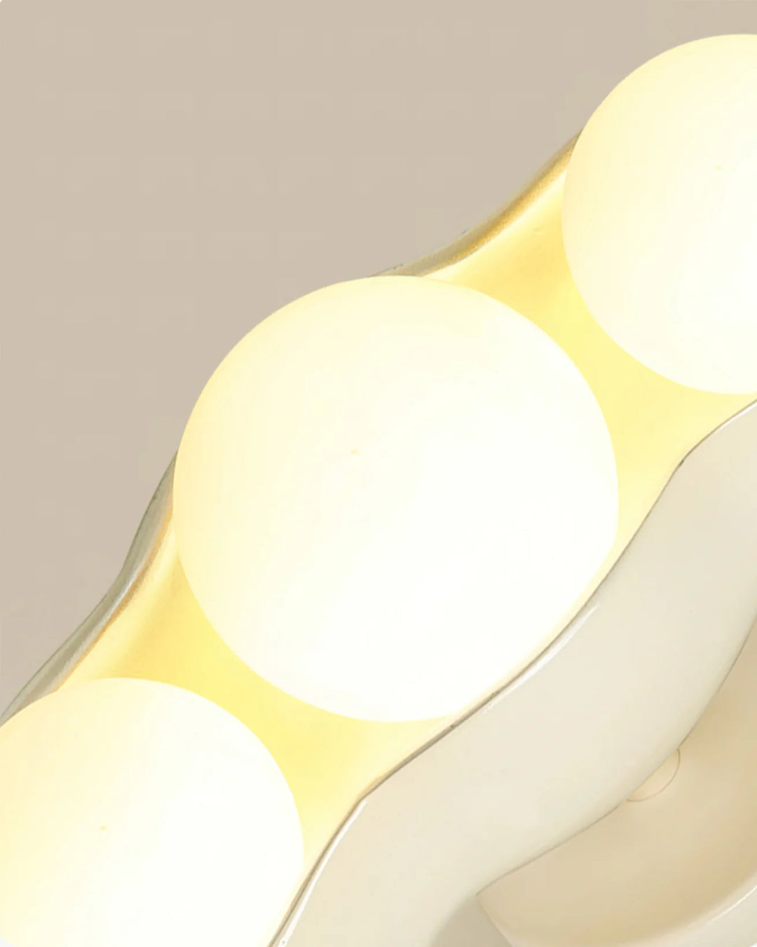 Cream Pea Wall Light 11