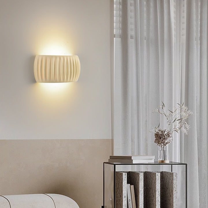 Cream_Pleated_Wall_Lamp_02