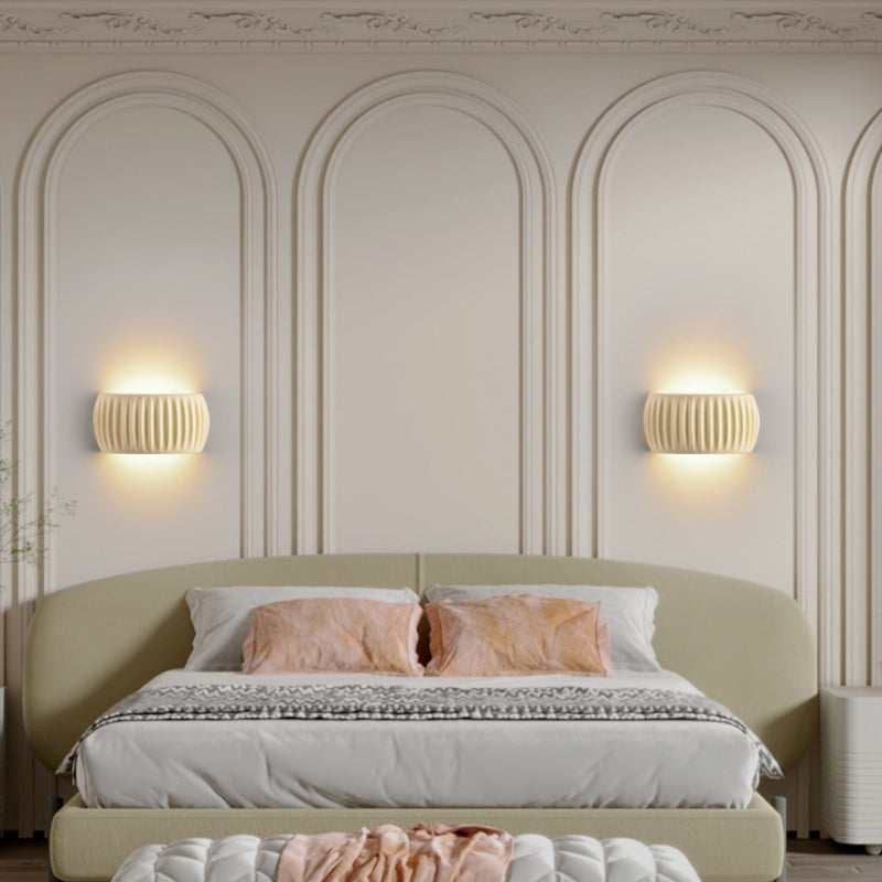 Cream_Pleated_Wall_Lamp_08