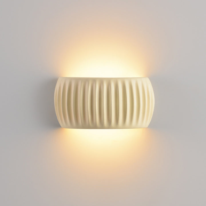 Cream_Pleated_Wall_Lamp_09