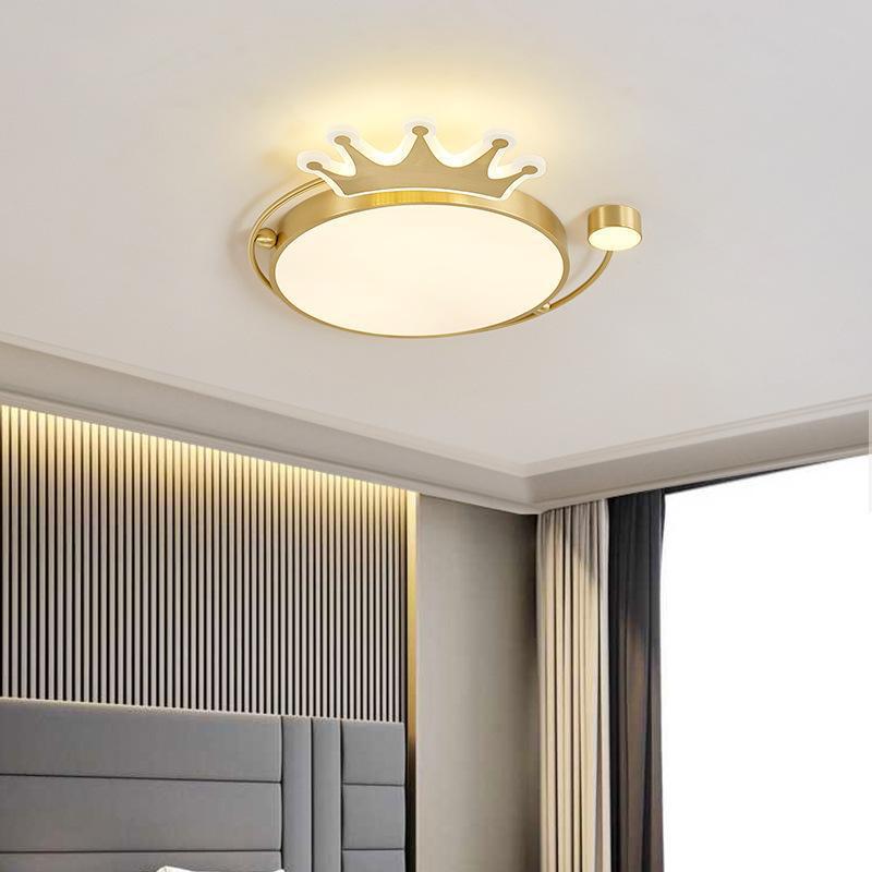 Crown_Ceiling_Lamp_02