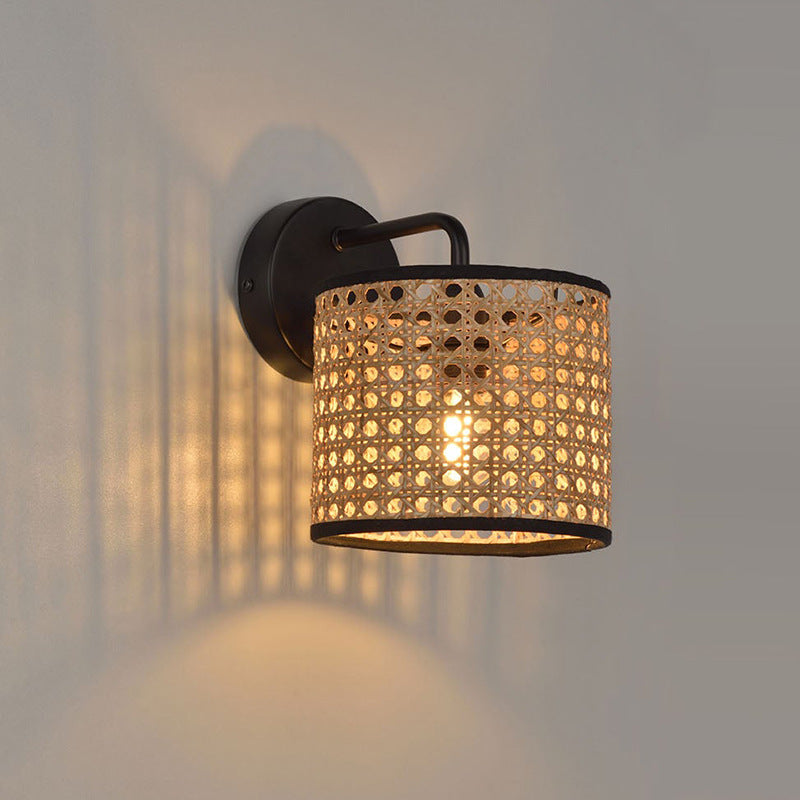 Cylindrical_Hollow_Wall_Lamp_03