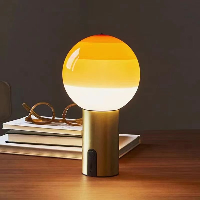 Dipping_Table_Lamp_2