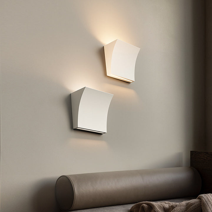 Double_Exit_Wall_Lamp_04