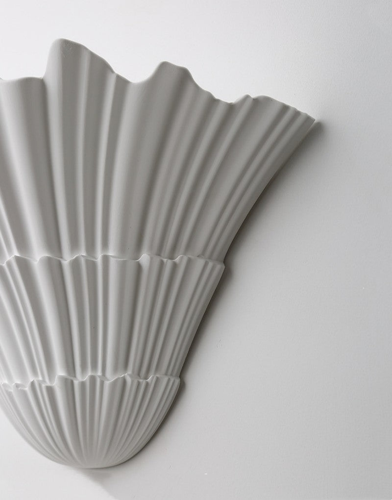 Elfa_Scallops_Wall_Lamp__12